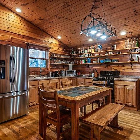 Fly Away Cabin- Modern, Serene, And Convenient Compton Exterior photo