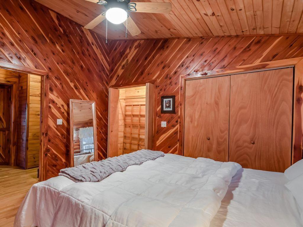 Fly Away Cabin- Modern, Serene, And Convenient Compton Exterior photo