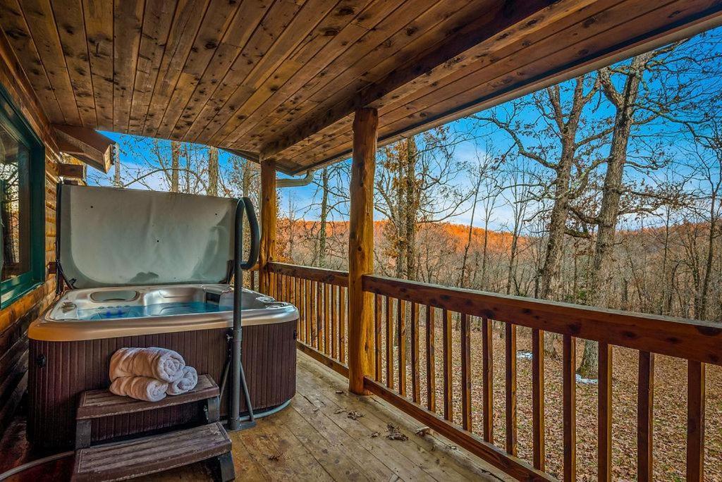 Fly Away Cabin- Modern, Serene, And Convenient Compton Exterior photo
