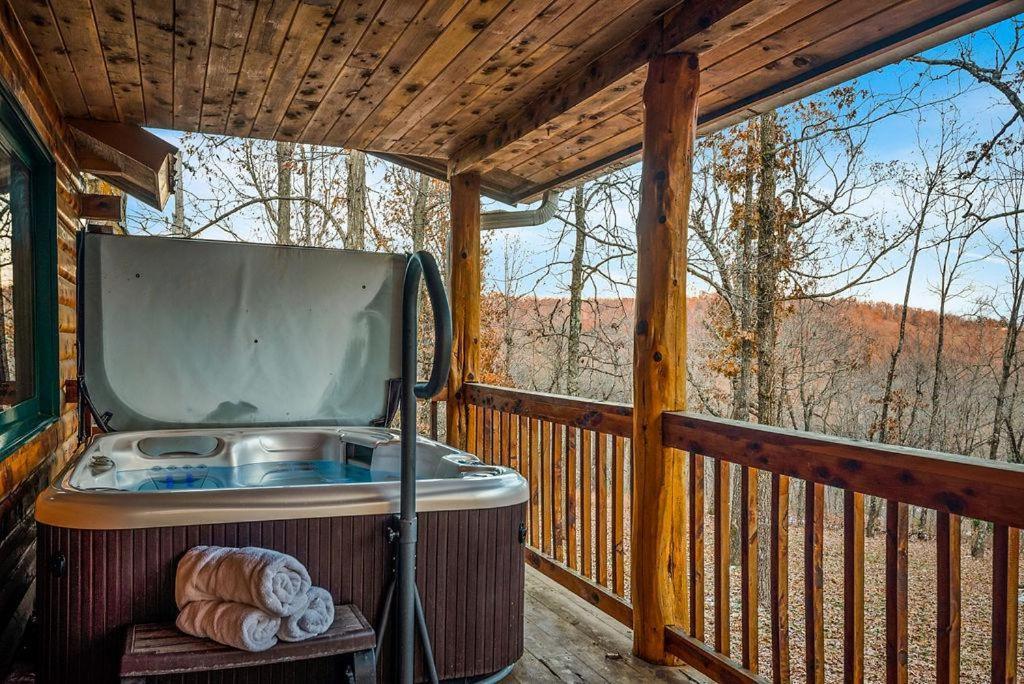 Fly Away Cabin- Modern, Serene, And Convenient Compton Exterior photo