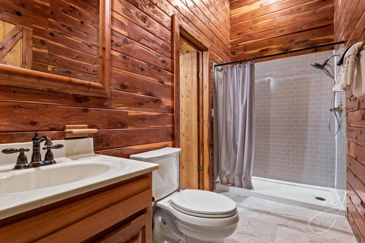 Fly Away Cabin- Modern, Serene, And Convenient Compton Exterior photo